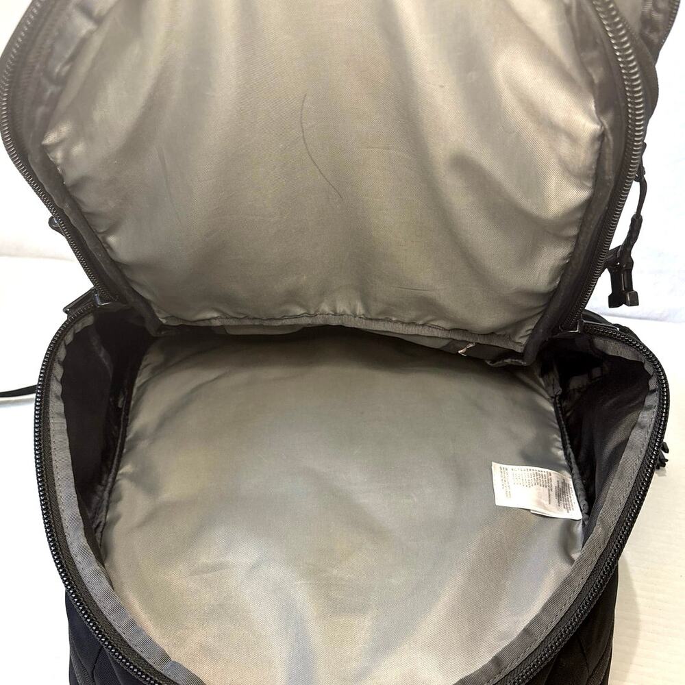 THE NORTH FACE Unisex Borealis Commuter Laptop Backpack Black One Size - Picture 9 of 13